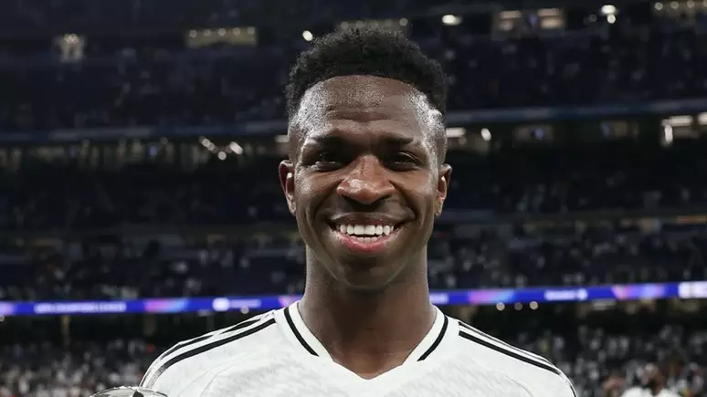 Jornal espanhol elege Vinícius Júnior como melhor jogador do mundo; Rodri fica em terceiro