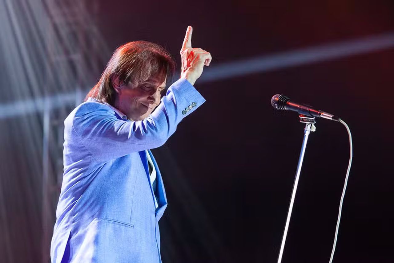 Roberto Carlos chega aos 83 anos como indecifrável milagre e fenômeno de popularidade na música do Brasil