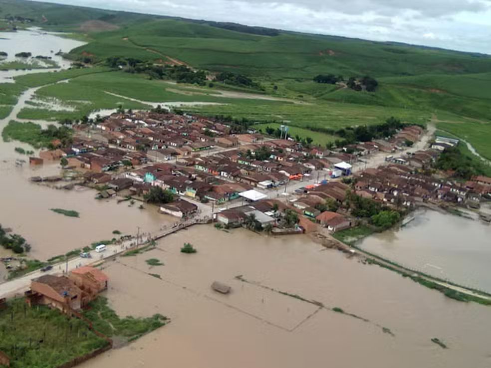 Nível dos rios sobe e passa da cota de transbordamento e de atenção em Alagoas
