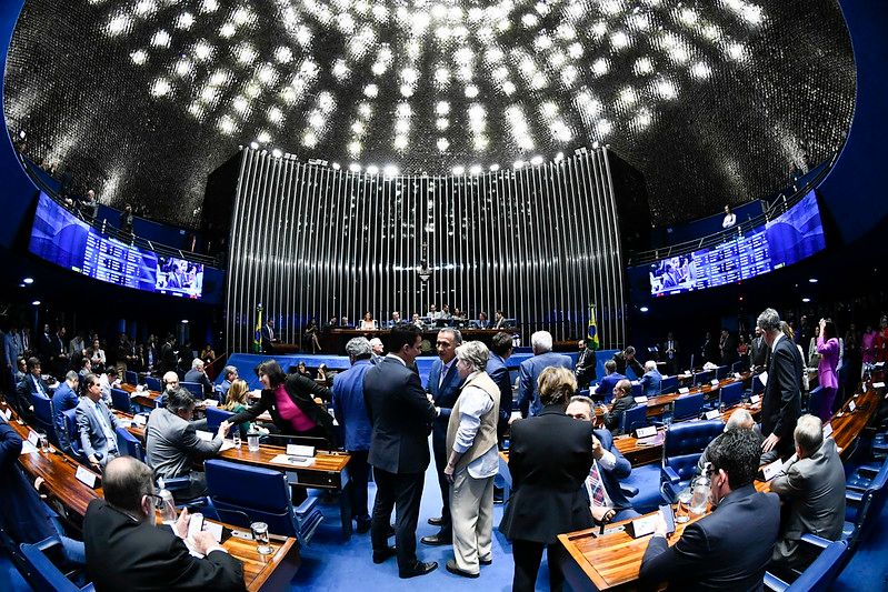 Senado aprova mudanças na Lei de Cotas e inclui quilombolas em reserva de vagas