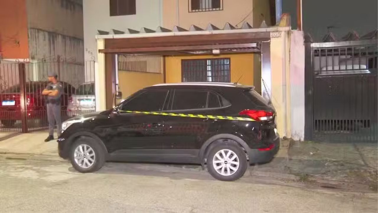 Polícia pedirá exame de sanidade de adolescente de 16 anos que matou pai, mãe e irmã
