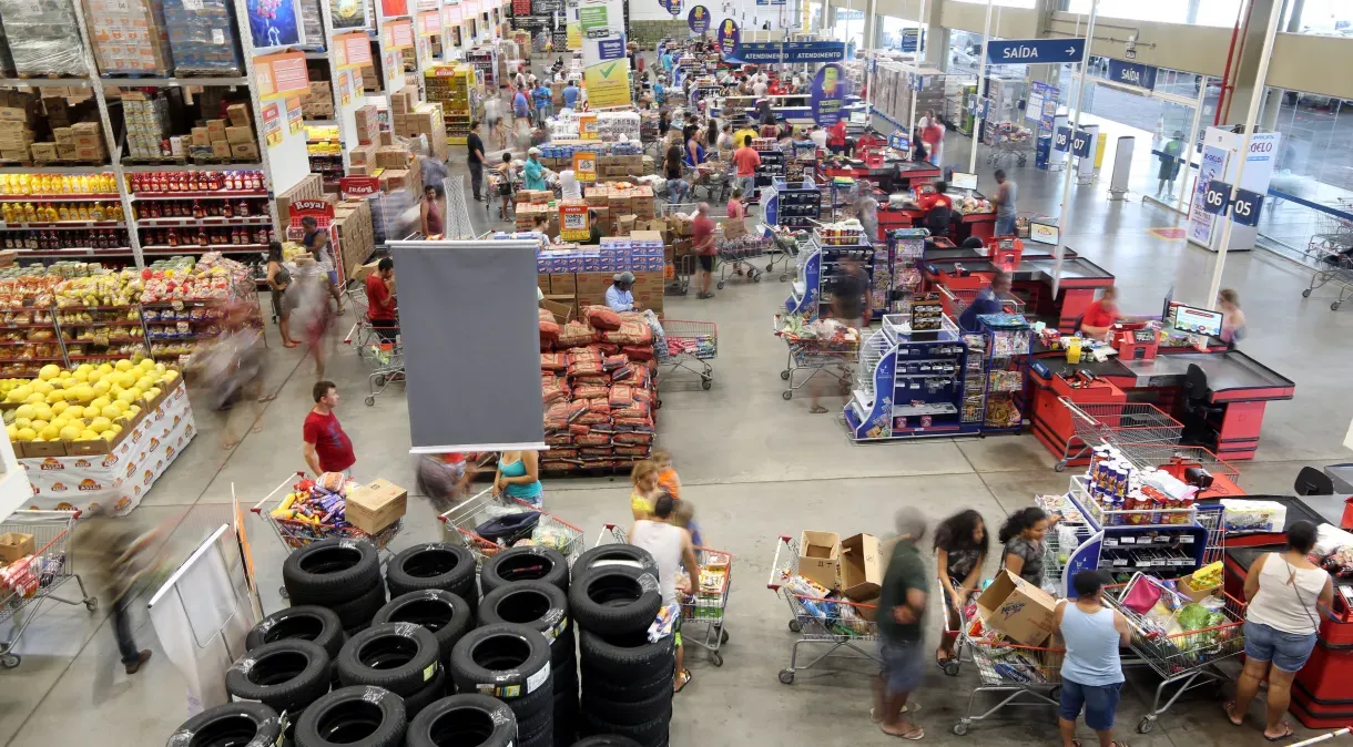 Reforma tributária: entenda se consumidores vão pagar mais ou menos imposto