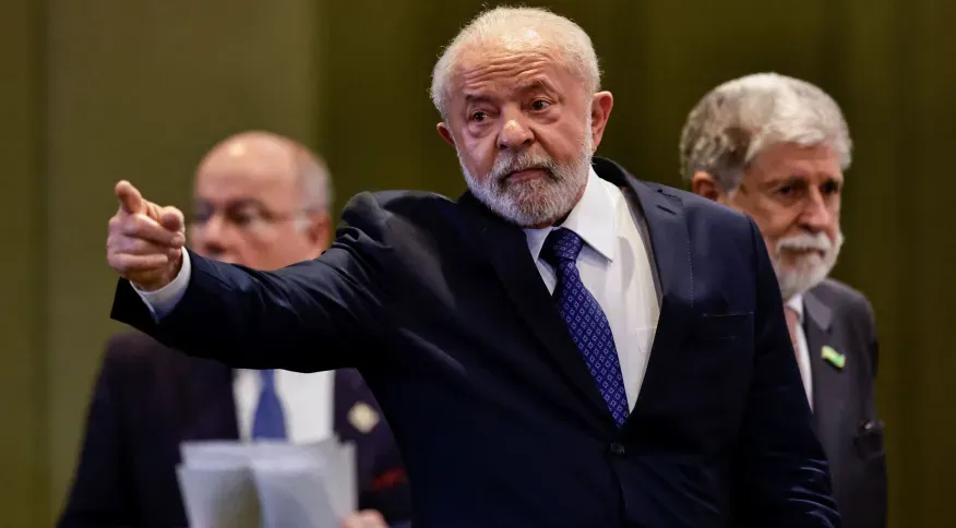 Lula melhora popularidade entre eleitores de Bolsonaro, mas polarização continua, avalia Planalto