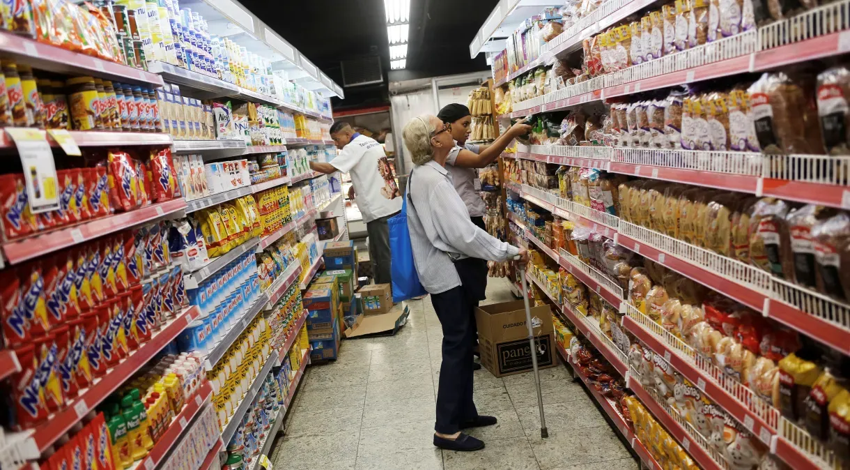Vendas no varejo do Brasil avançam 1,2% em maio com desempenho de hiper e supermercados, diz IBGE