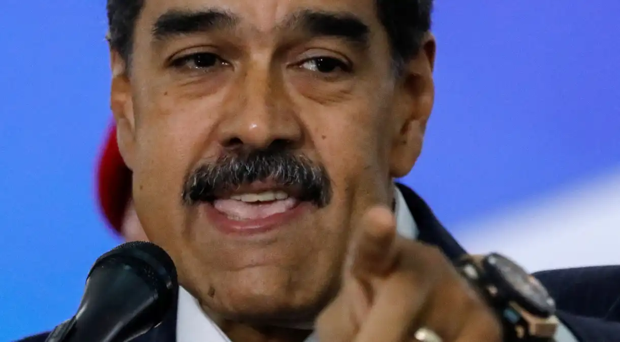 Maduro rejeita novas eleições na Venezuela sugeridas pelo Brasil