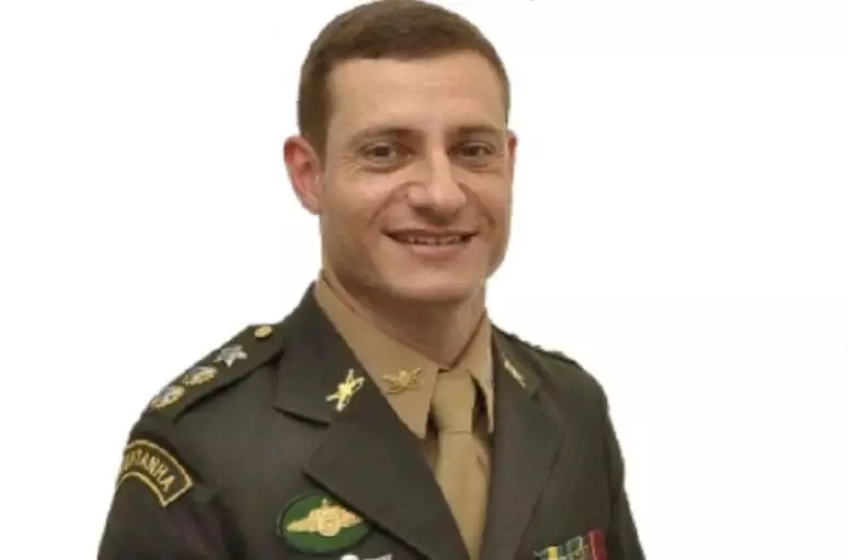 Tenente-coronel do Exército desmaia ao ser alvo da PF, diz site
