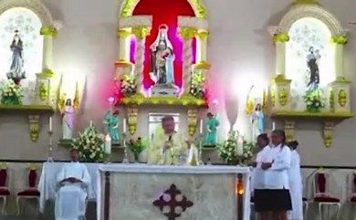 ‘Deveria ser suspenso de celebrar casamentos’, diz mãe de noivo após padre criticar decoração e chamar noivos de pobres em Sergipe
