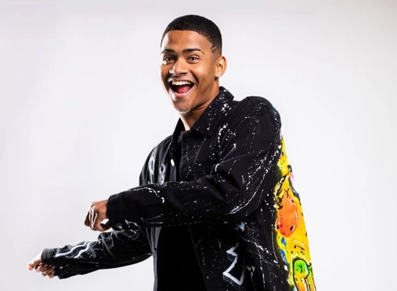 Thiago Souza, promessa do stand-up baiano retorna a Maceió com show solo