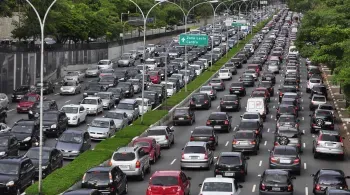 Vendas de veículos têm melhor mês em outubro em uma década, aponta Fenabrave
