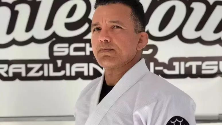 Treinador de jiu-jitsu preso por estupro de vulnerável abusou de ao menos 12 crianças e planejava fugir para Dubai