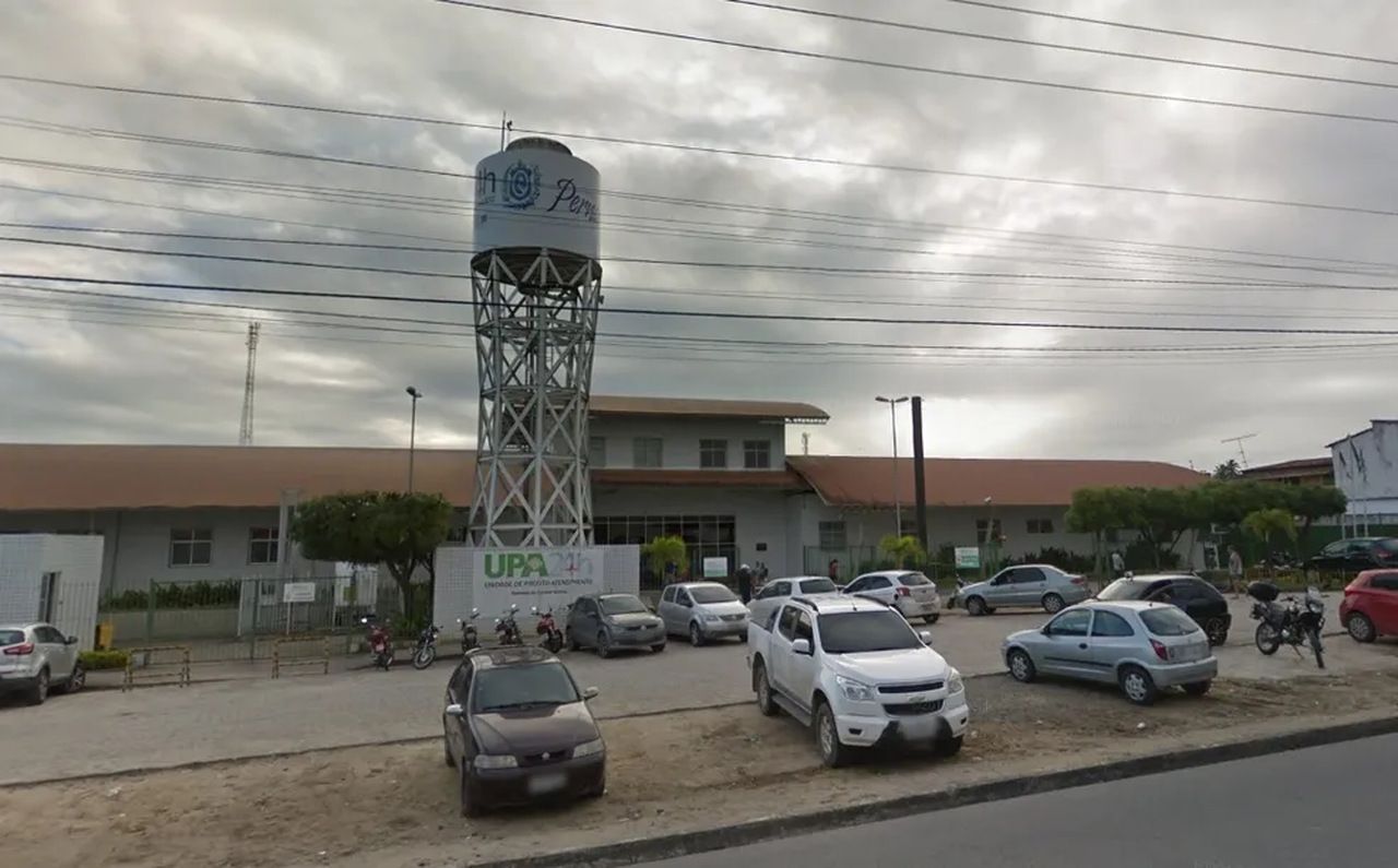 Homem morre após esposa jogar óleo quente enquanto ele dormia