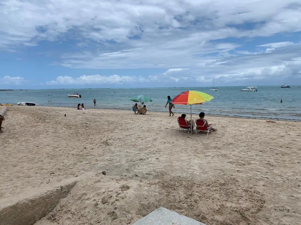 Idoso é preso tomando banho pelado na praia da Ponta Verde, em Maceió