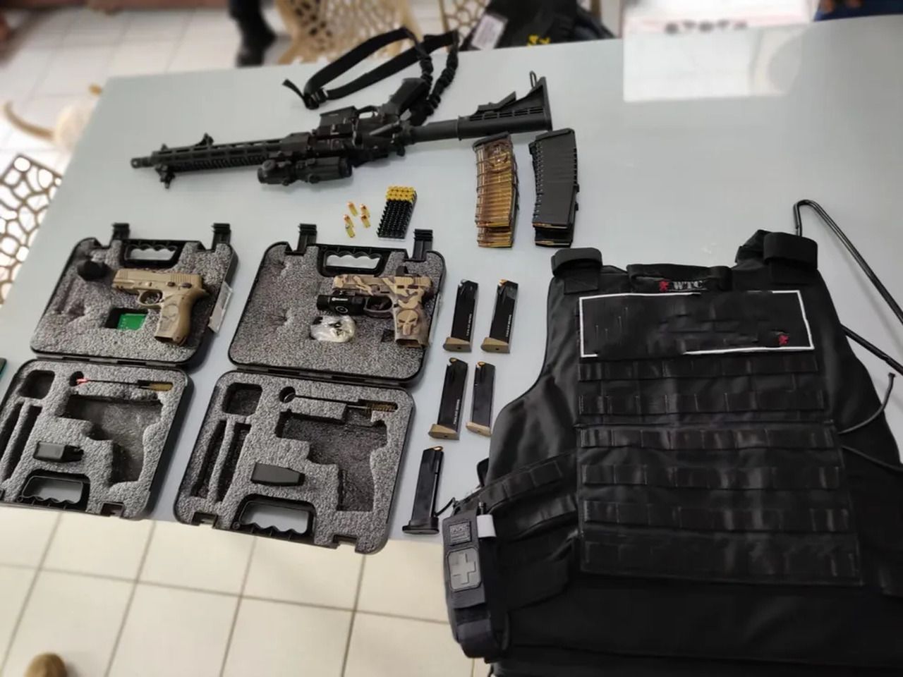 Operação da PF mira uso de CACs e clubes de tiro para comércio ilegal de armas