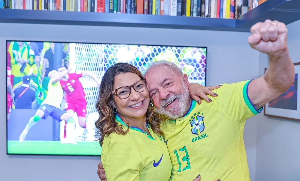 Copa do Mundo: Lula e Janja comemoram vitória do Brasil na estreia contra a Sérvia