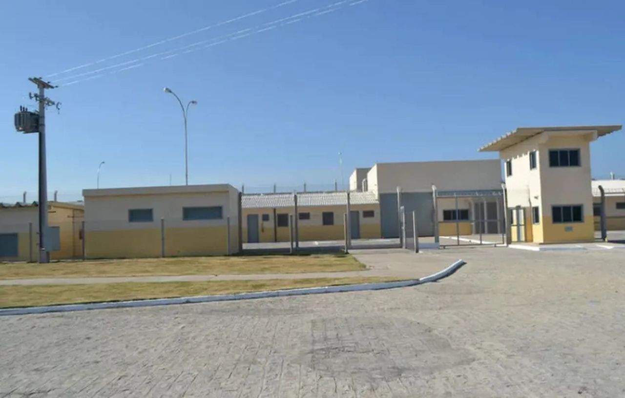 Empresa abre 107 vagas de emprego em penitenciária em Maceió; salário chega a R$ 3 mil