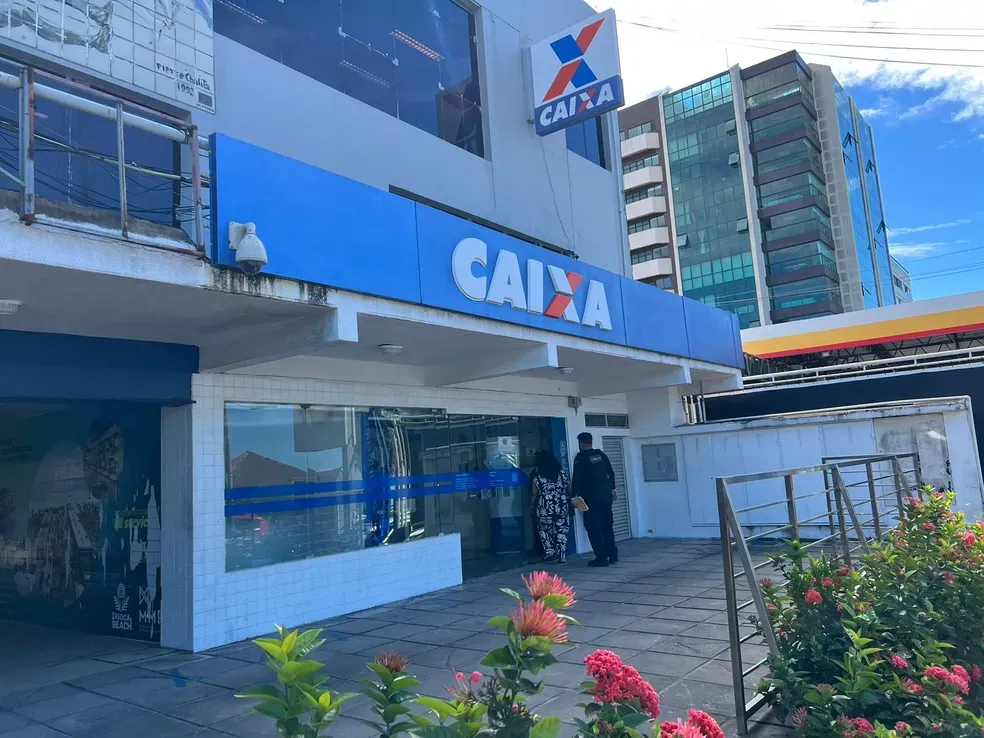 Com documentos falsos, mulher tenta sacar mais de R$ 100 mil de contas do FGTS e é presa em Maceió