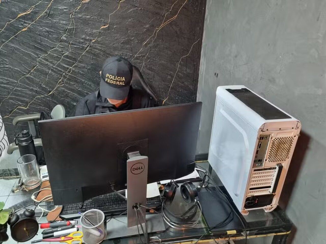 Suspeito de armazenar e compartilhar pornografia infantil na internet é preso em Alagoas