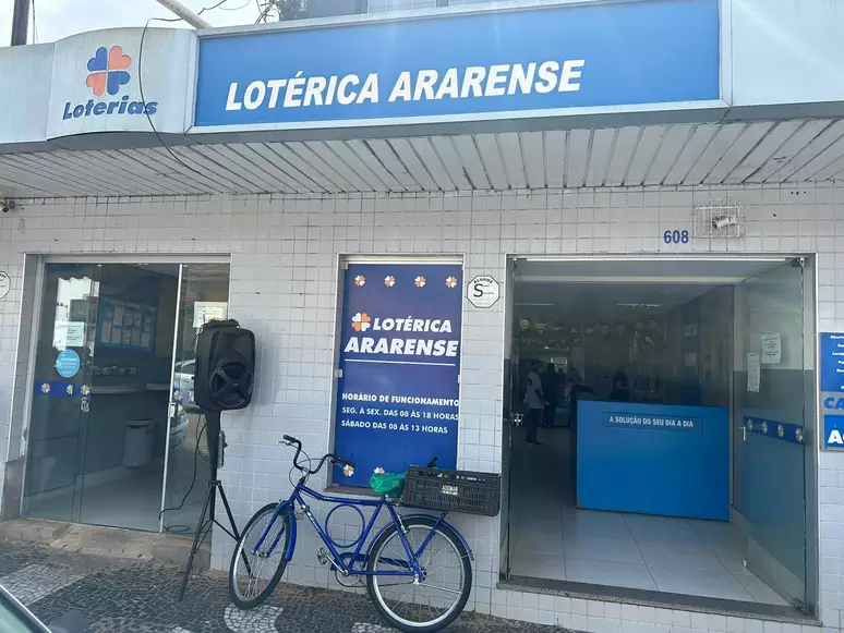 Atendente de lotérica ligou e acordou ganhador da Mega-Sena para informar sobre prêmio milionário: 'Ficou perdido'