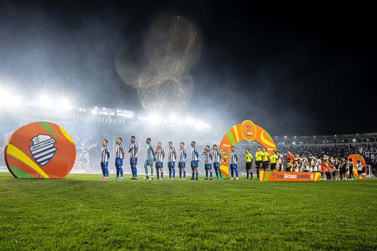CSA sai da Copa do Brasil com derrota para o Vasco, atuação histórica contra o Grêmio e premiação alta